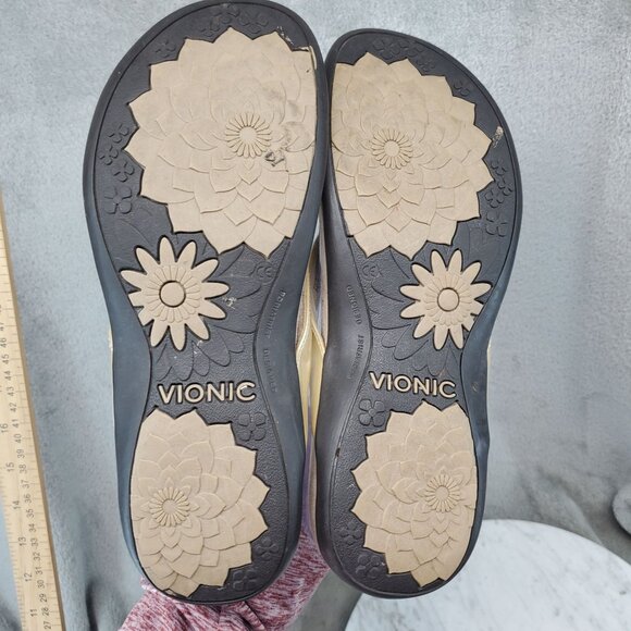 Vionic Shoes Womens Size 8 Gold Faux Leather Bella II Thong Sandals *Read* - Picture 7 of 10